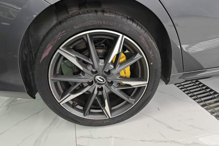 Used GAC Trumpchi EMPOW 2023 270T DCT J15 Version Right Rear Wheel Hub