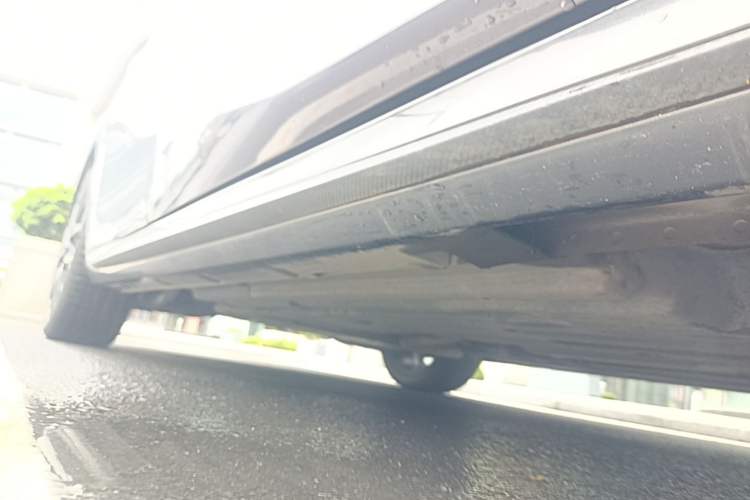 Used GAC Trumpchi EMPOW 2023 Shadow Leopard H Smart Hybrid Edition Right Side Sill