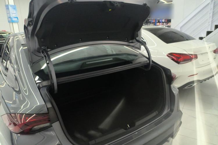Used GAC Trumpchi EMPOW 2023 270T DCT J16 Version Trunk
