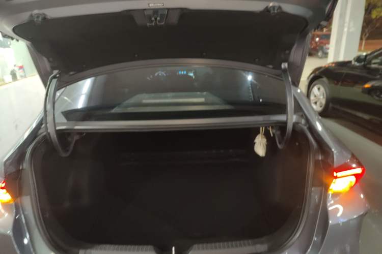 Used GAC Trumpchi EMPOW 2023 270T DCT J15 Version Trunk