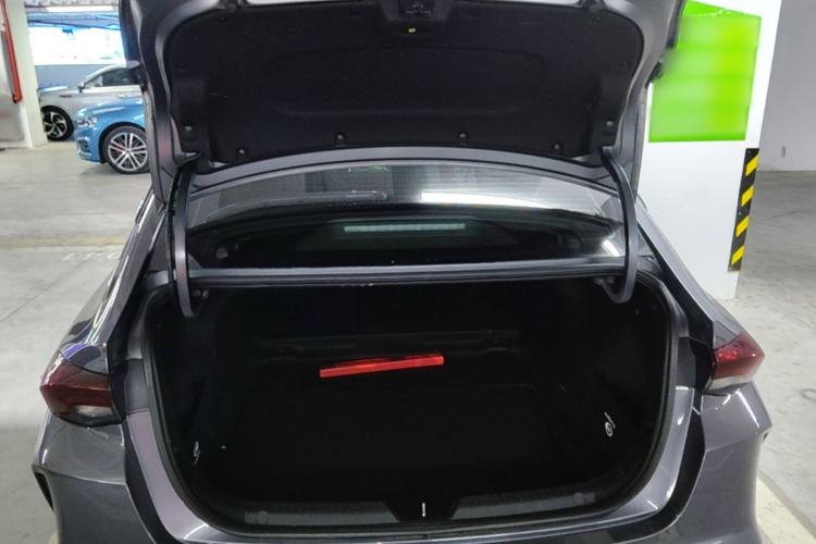 Used GAC Trumpchi EMPOW 2023 270T DCT J15 Version Trunk