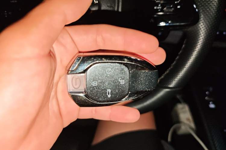 Used GAC Trumpchi EMPOW 2023 400T Automatic R PRO Vehicle Key