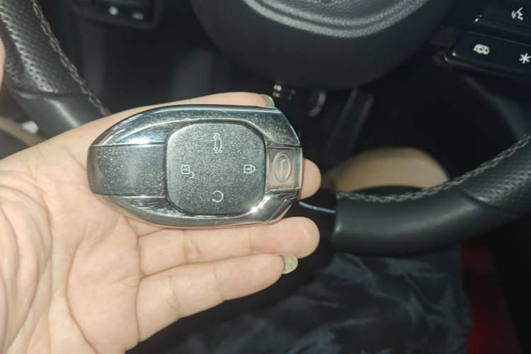 Used GAC Trumpchi EMPOW 2023 400T Automatic R MAX Vehicle Key