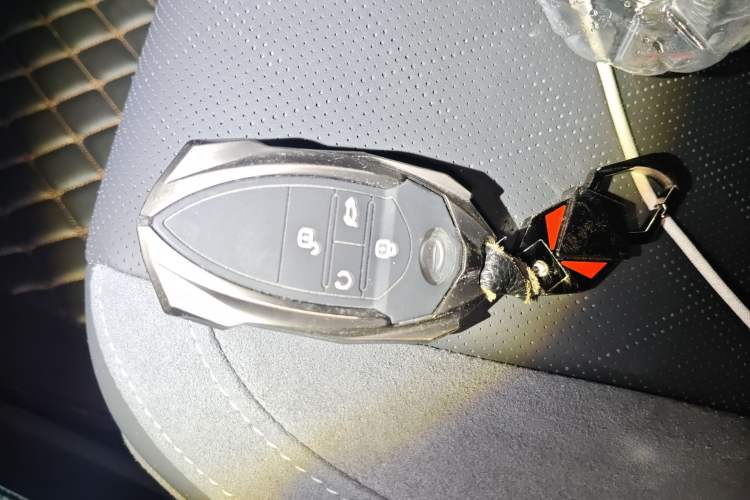 Used GAC Trumpchi EMPOW 2023 400T Automatic R MAX Vehicle Key