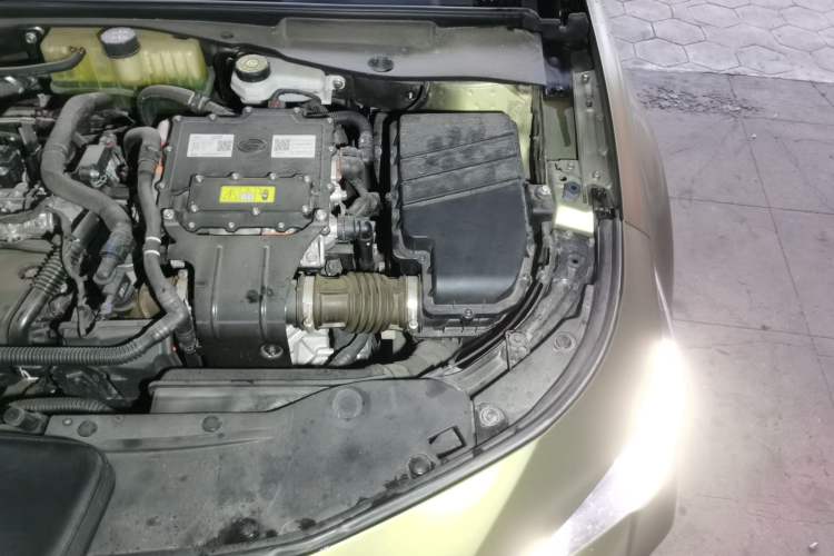 Used GAC Trumpchi EMPOW 2023 Shadow Leopard H Smart Hybrid Edition Engine Bay Left