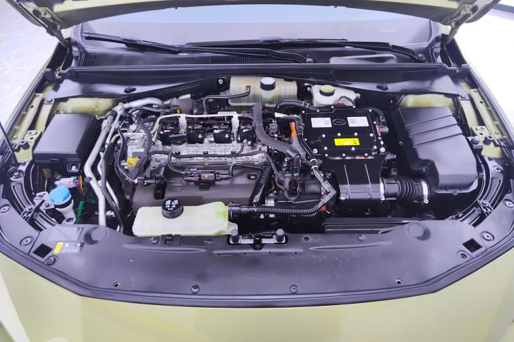 Used GAC Trumpchi EMPOW 2023 Shadow Leopard H Smart Hybrid Edition Engine Bay