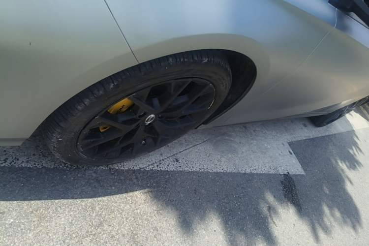 Used GAC Trumpchi EMPOW 2023 270T DCT J15 Version Left Front Wheel Hub