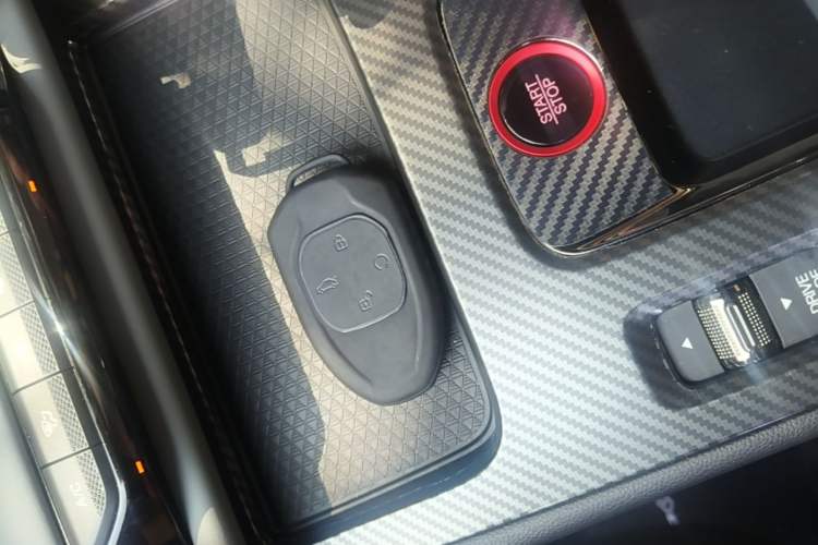 Used GAC Trumpchi EMPOW 2023 270T DCT J15 Version Vehicle Key
