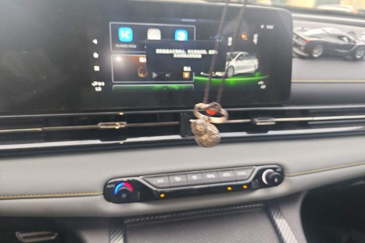 Used GAC Trumpchi EMPOW 2023 270T DCT J15 Version Audio And AC Panel