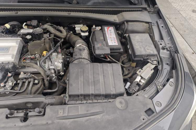 Used GAC Trumpchi EMPOW 2023 270T DCT J15 Version Engine Bay Left