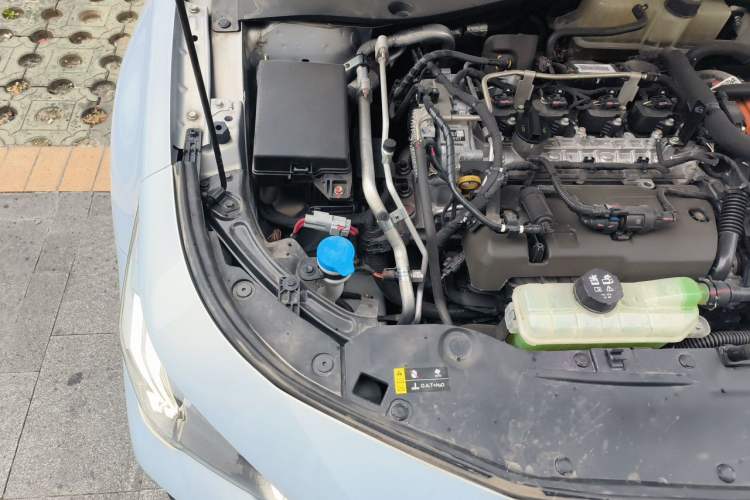Used GAC Trumpchi EMPOW 2023 Shadow Leopard H Smart Hybrid Edition Engine Bay Right