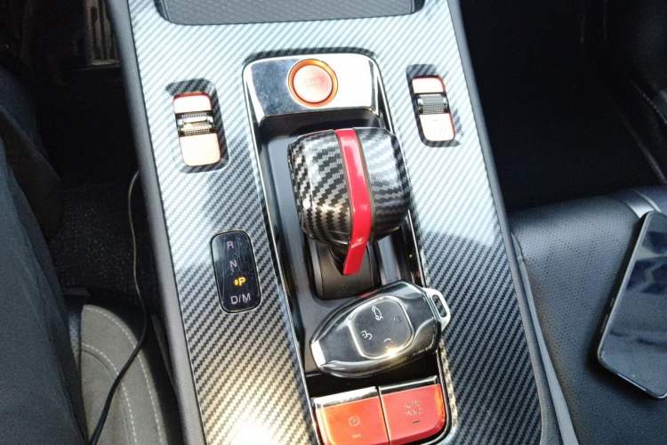 Used GAC Trumpchi EMPOW 2023 400T Automatic R MAX Gear Lever