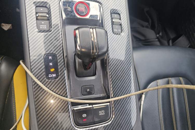 Used GAC Trumpchi EMPOW 2023 270T DCT J15 Version Gear Lever