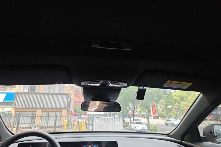 Used GAC Trumpchi EMPOW 2023 400T Automatic R PRO Headliner