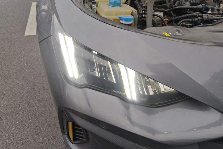 Used GAC Trumpchi EMPOW 2023 270T DCT J15 Version Right Front Headlight
