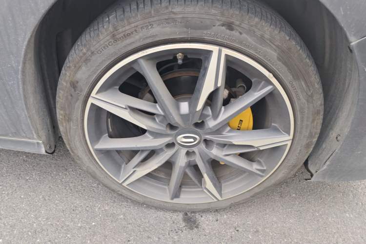 Used GAC Trumpchi EMPOW 2023 270T DCT J15 Version Right Front Wheel Hub