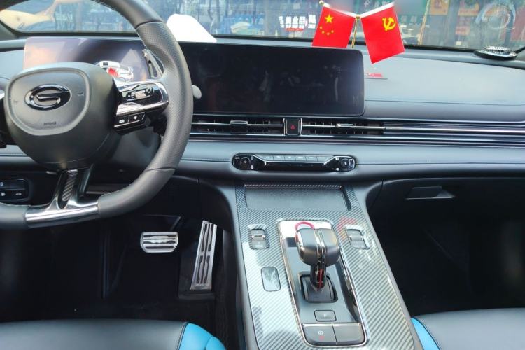 Used GAC Trumpchi EMPOW 2023 270T DCT J16 Galaxy Fighter Edition Center Console