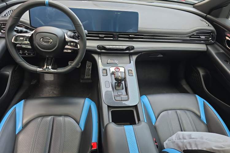 Used GAC Trumpchi EMPOW 2023 270T DCT J16 Galaxy Fighter Edition Center Console
