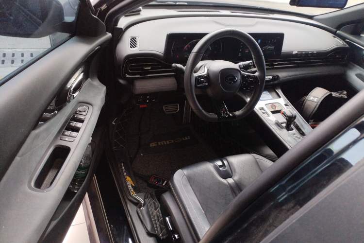 Used GAC Trumpchi EMPOW 2023 400T Automatic R PRO Driver Seat