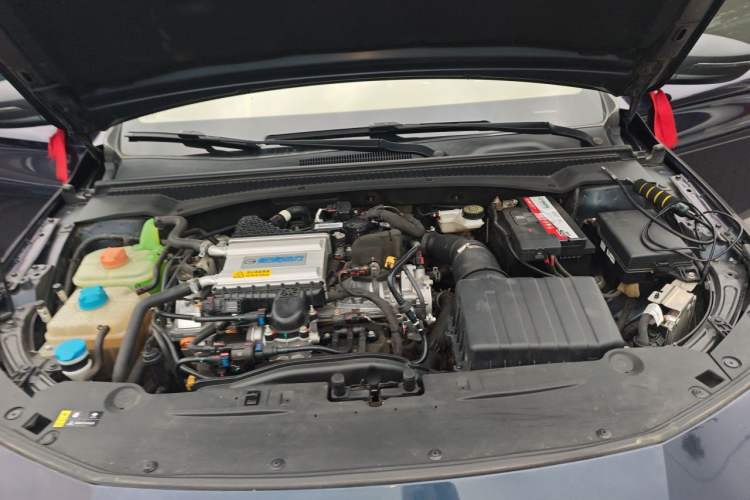 Used GAC Trumpchi EMPOW 2023 270T DCT J15 Version Engine Bay
