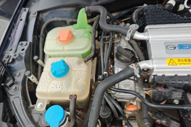 Used GAC Trumpchi EMPOW 2023 270T DCT J15 Version Engine Bay Right