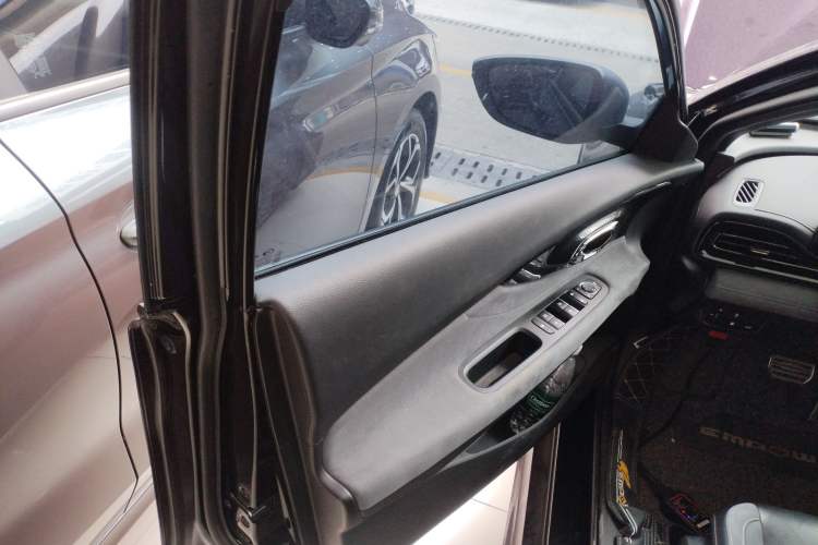 Used GAC Trumpchi EMPOW 2023 400T Automatic R PRO Left Front Door Interior