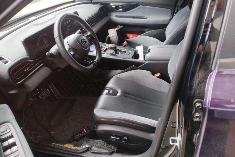 Used GAC Trumpchi EMPOW 2023 400T Automatic R PRO Left Front Seat