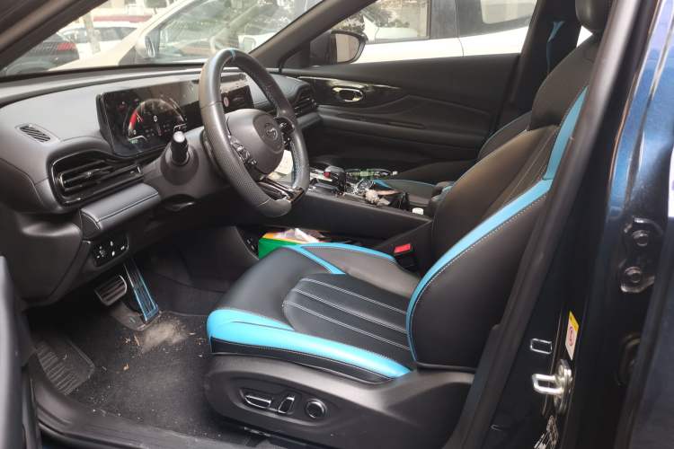 Used GAC Trumpchi EMPOW 2023 270T DCT J16 Galaxy Fighter Edition Left Front Seat