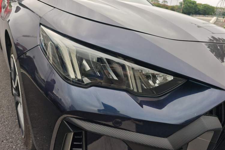 Used GAC Trumpchi EMPOW 2023 270T DCT J15 Version Right Front Headlight