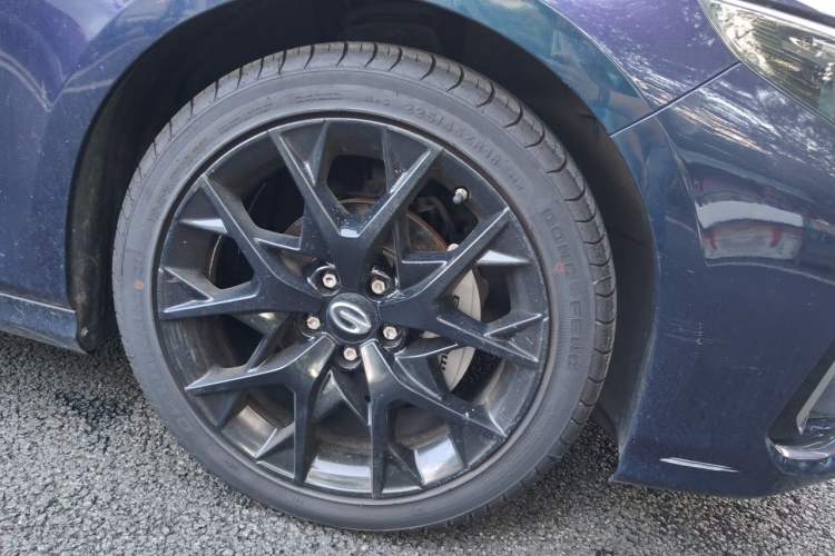 Used GAC Trumpchi EMPOW 2023 270T DCT J16 Galaxy Fighter Edition Right Front Wheel Hub