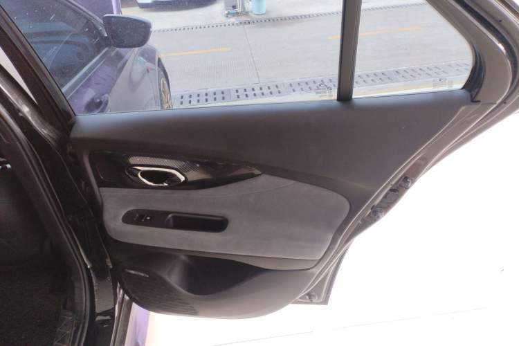 Used GAC Trumpchi EMPOW 2023 400T Automatic R PRO Right Rear Door Interior