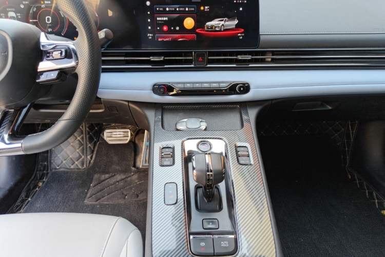 Used GAC Trumpchi EMPOW 2023 Shadow Leopard H Smart Hybrid Edition Audio And AC Panel