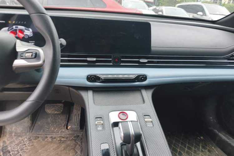 Used GAC Trumpchi EMPOW 2023 Shadow Leopard H High-Energy Hybrid Edition Audio And AC Panel