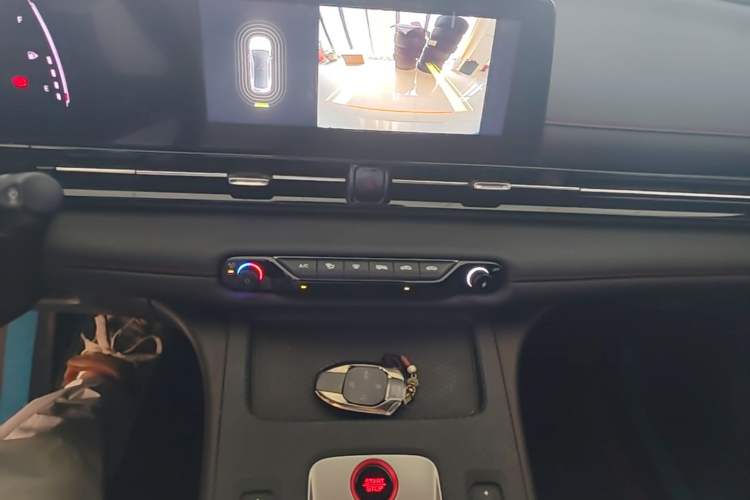 Used GAC Trumpchi EMPOW 2023 Shadow Leopard H High-Energy Hybrid Edition Audio And AC Panel
