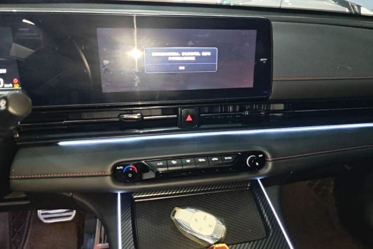Used GAC Trumpchi EMPOW 2023 Shadow Leopard H Smart Hybrid Edition Audio And AC Panel