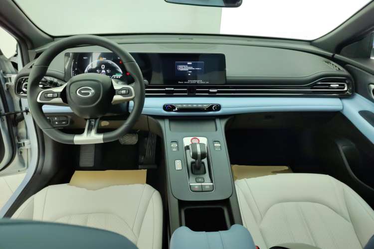 Used GAC Trumpchi EMPOW 2023 Shadow Leopard H High-Energy Hybrid Edition Center Console