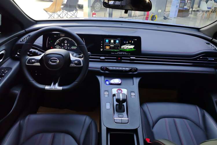 Used GAC Trumpchi EMPOW 2023 Shadow Leopard H High-Energy Hybrid Edition Center Console