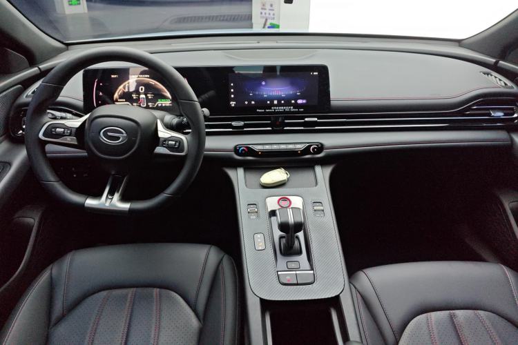 Used GAC Trumpchi EMPOW 2023 Shadow Leopard H High-Energy Hybrid Edition Center Console
