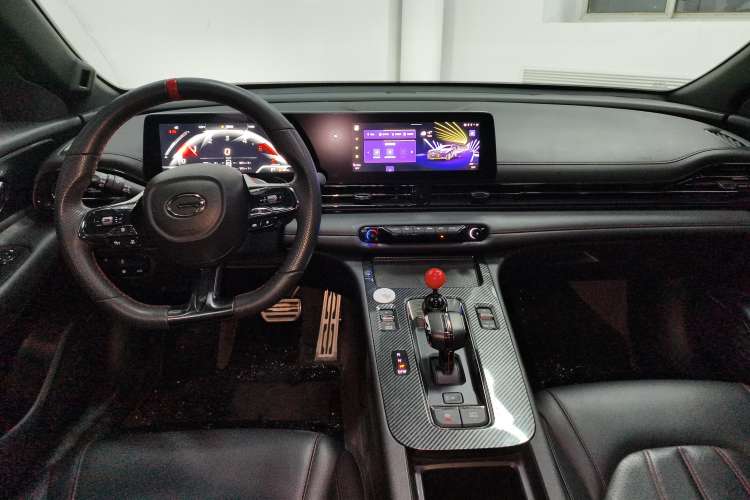 Used GAC Trumpchi EMPOW 2023 270T DCT J16 Version Center Console