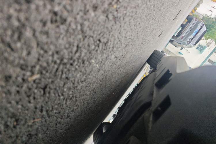 Used GAC Trumpchi EMPOW 2023 400T Automatic R MAX Chassis Rear Left