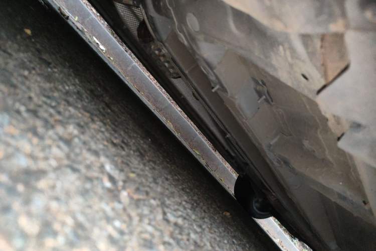 Used GAC Trumpchi EMPOW 2023 400T Automatic R PRO Chassis Rear Left