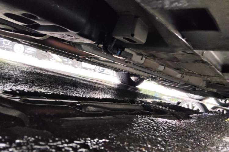 Used GAC Trumpchi EMPOW 2023 400T Automatic R PRO Chassis Rear Right