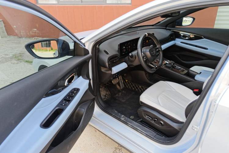 Used GAC Trumpchi EMPOW 2023 Shadow Leopard H Smart Hybrid Edition Driver Seat