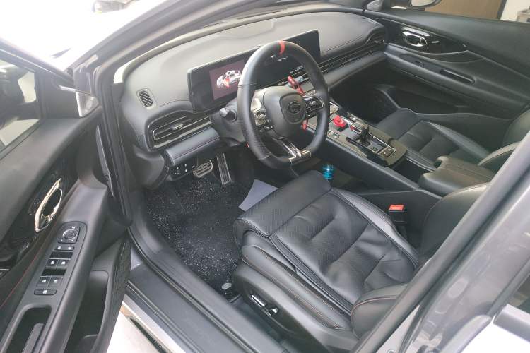 Used GAC Trumpchi EMPOW 2023 270T DCT J15 Version Driver Seat