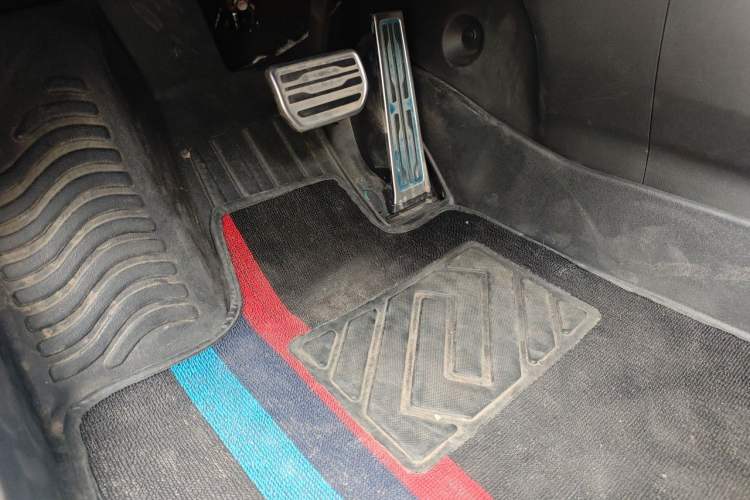 Used GAC Trumpchi EMPOW 2023 400T Automatic R MAX Driver Seat