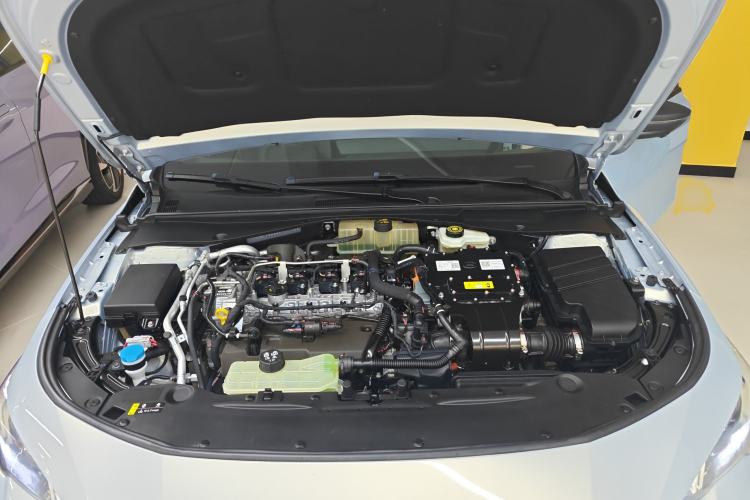 Used GAC Trumpchi EMPOW 2023 Shadow Leopard H Smart Hybrid Edition Engine Bay