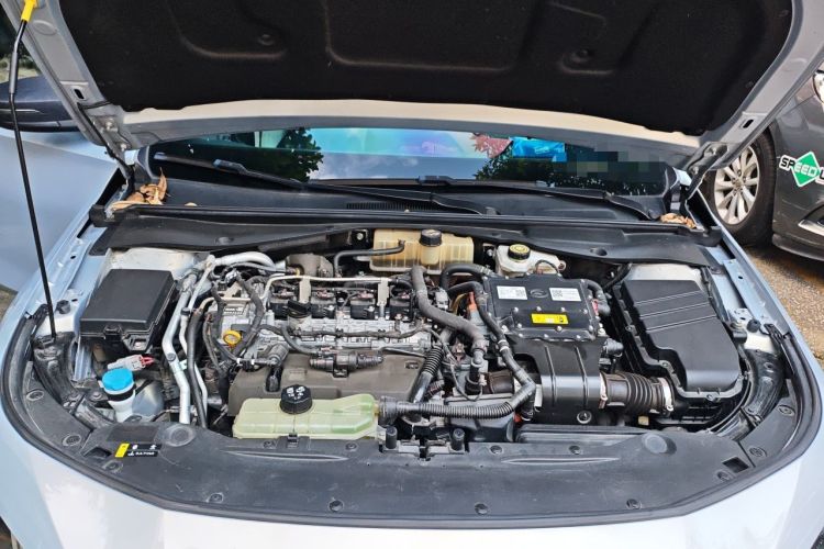 Used GAC Trumpchi EMPOW 2023 Shadow Leopard H High-Energy Hybrid Edition Engine Bay