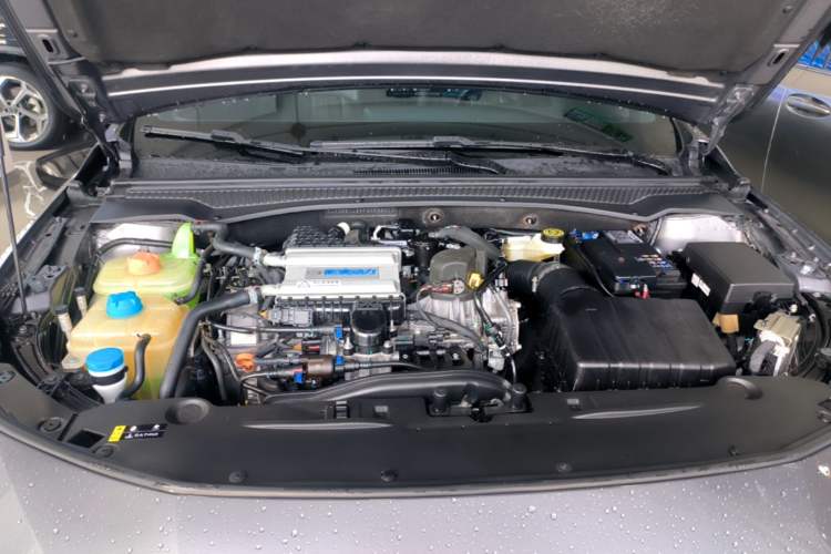 Used GAC Trumpchi EMPOW 2023 270T DCT J15 Version Engine Bay
