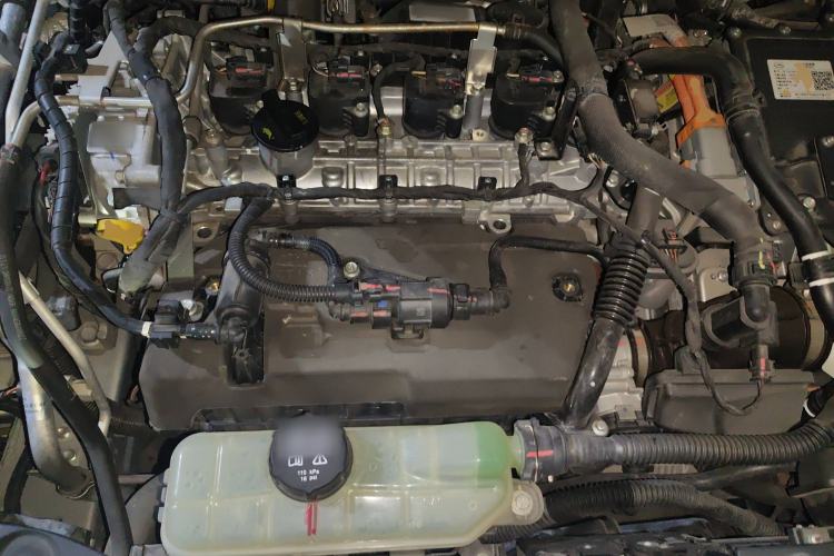 Used GAC Trumpchi EMPOW 2023 Shadow Leopard H Smart Hybrid Edition Engine Bay