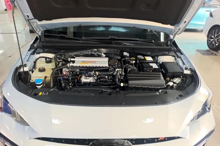 Used GAC Trumpchi EMPOW 2023 400T Automatic R PRO Engine Bay